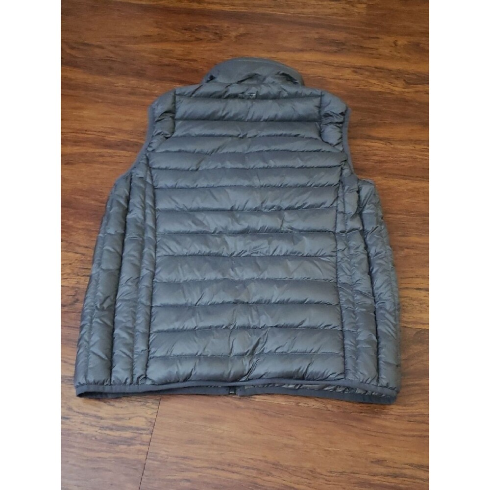 Tumi Quilted Mens Down Puffer Vest Size Small LOGO Asis Outdoor Athleisure Lux - Picture 4 of 5